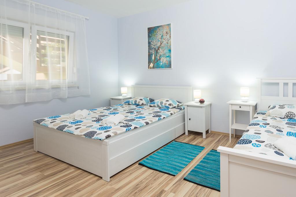 Apartment Perunika Zadar Buitenkant foto
