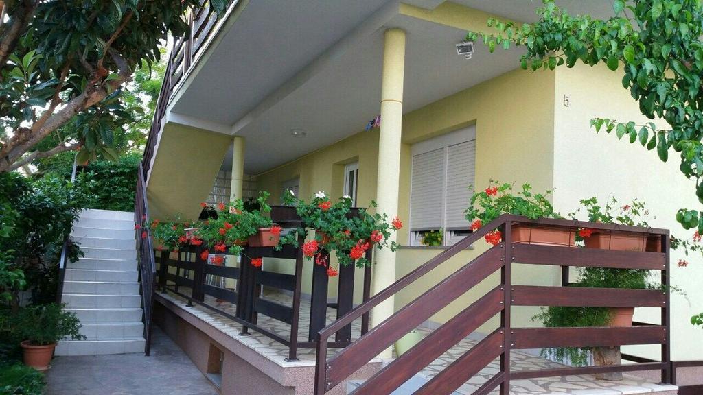 Apartment Perunika Zadar Buitenkant foto